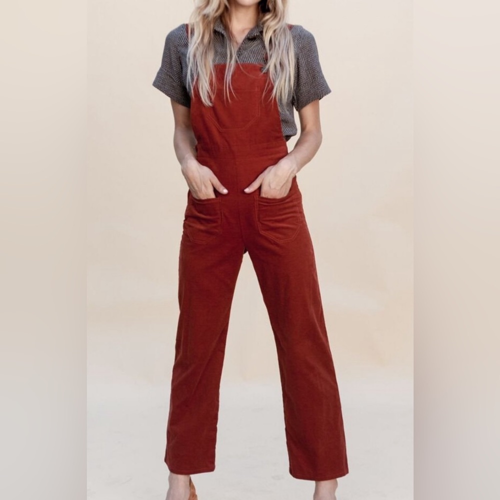 Lykke Wullf rust corduroy made in LA straight leg overalls size xs